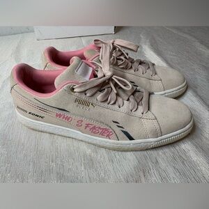 Puma Sonic the Hedgehog suede shoes size 5c